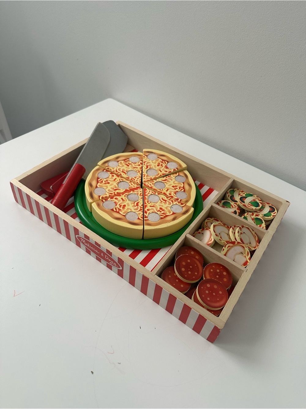 Melissa & Doug pizza toy